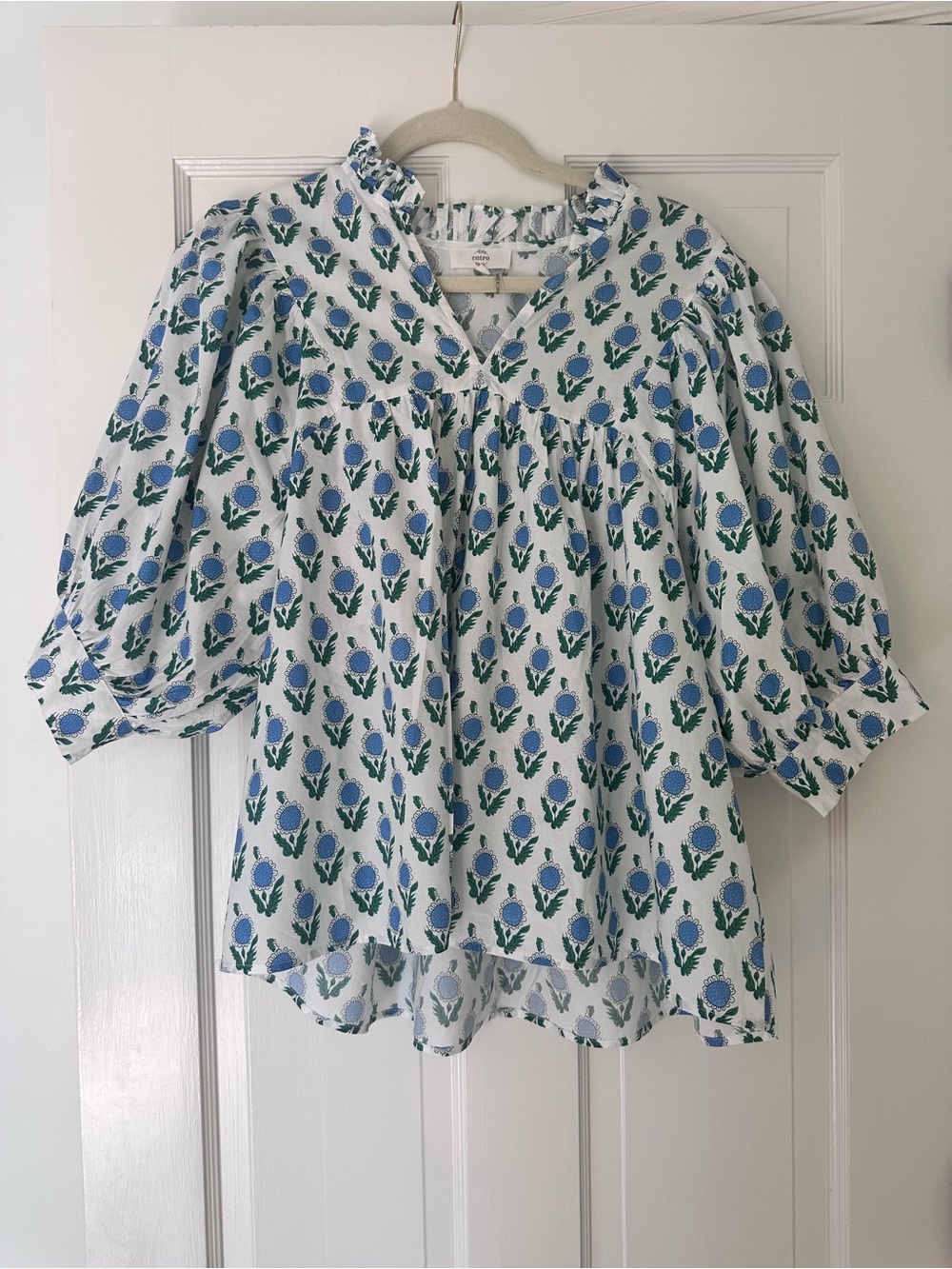 entro SLOW MORNINGS BLUE FLORAL COTTON PUFF SLEEVE TOP